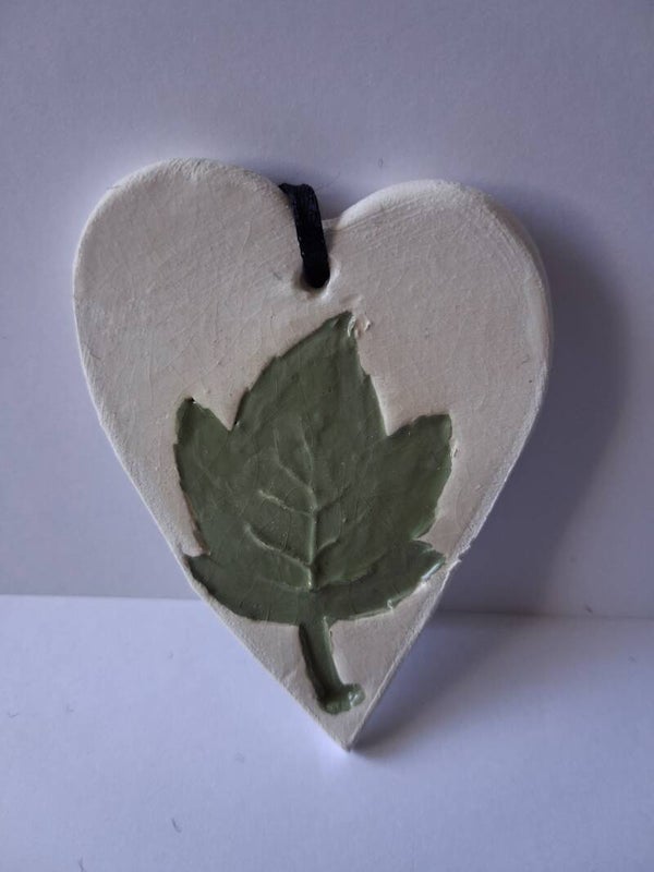 Coeur pendentif : Motif grande feuille verte