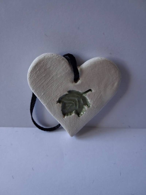 Coeur pendentif : Motif petite feuille verte