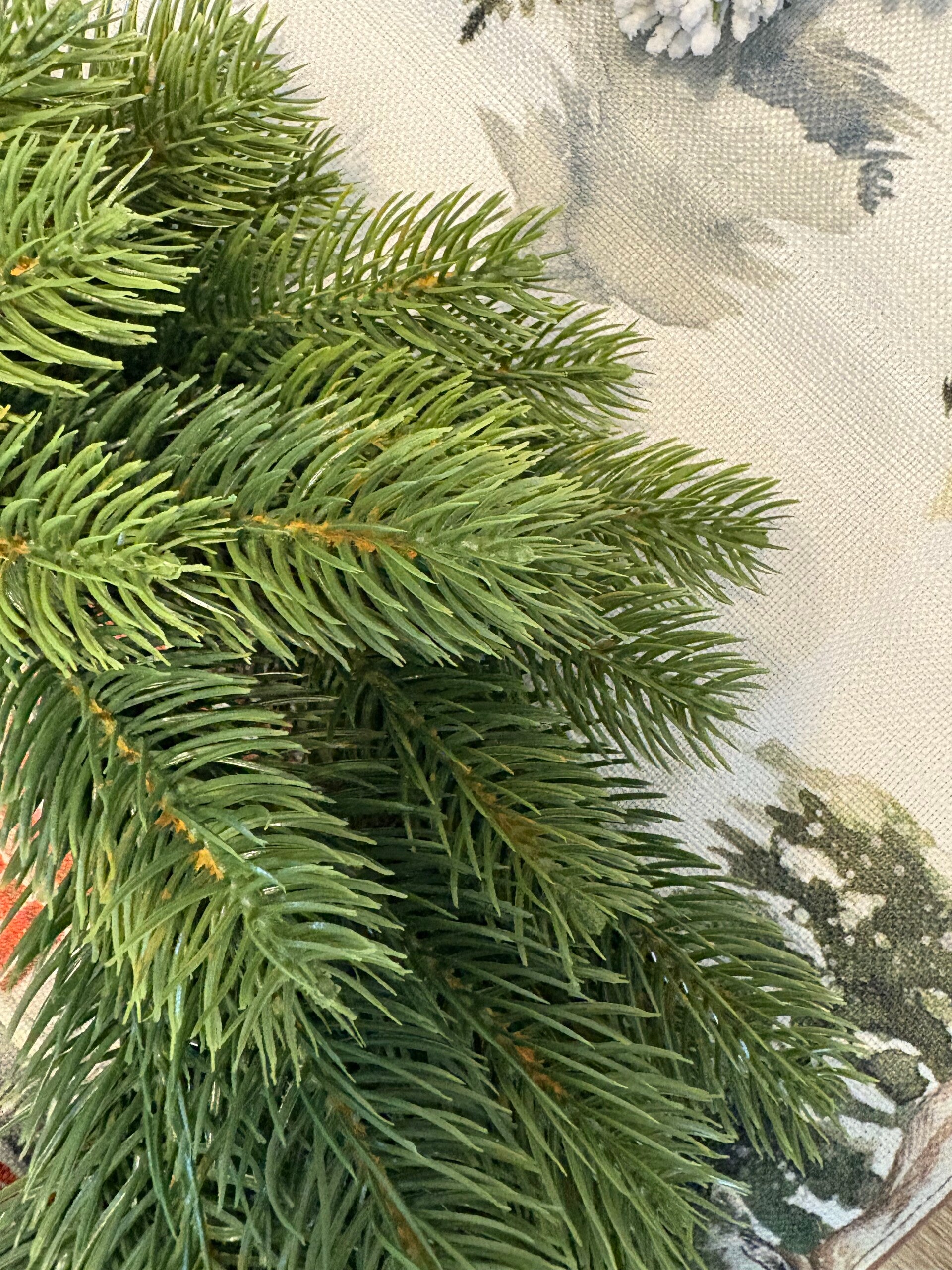 Ghirlanda Verde 40 cm – Effetto Realistico, Folta e di Alta Qualità