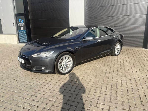 Tesla Model S85 Free supercharge