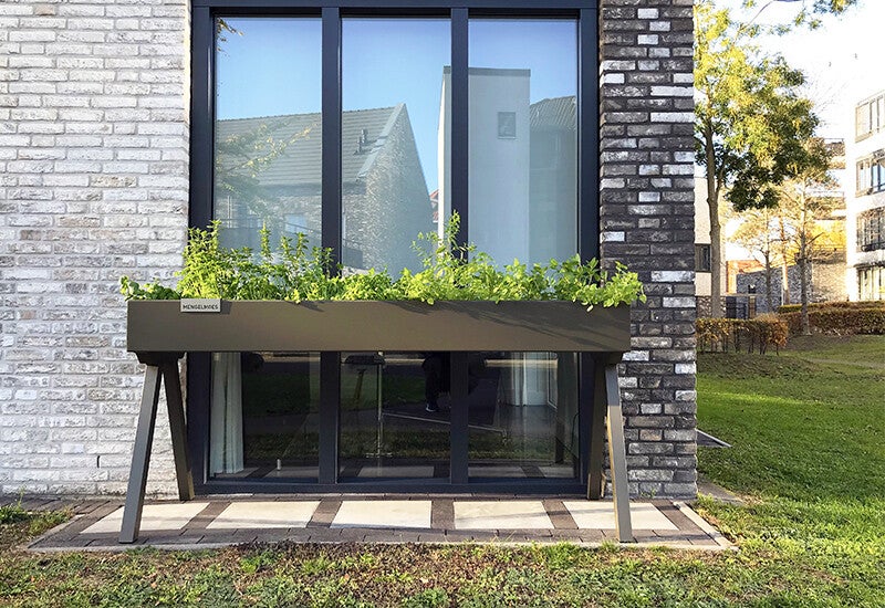 Mengelmoes_Tuinieren-op-hoogte_Moestuintafel