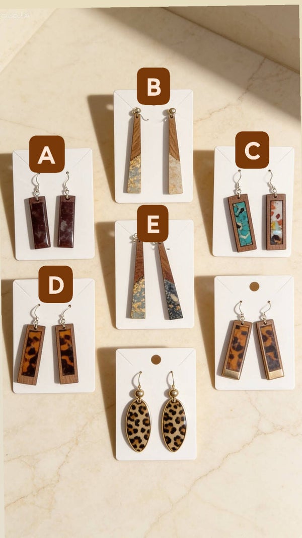 Wood geometrical and resin earrings