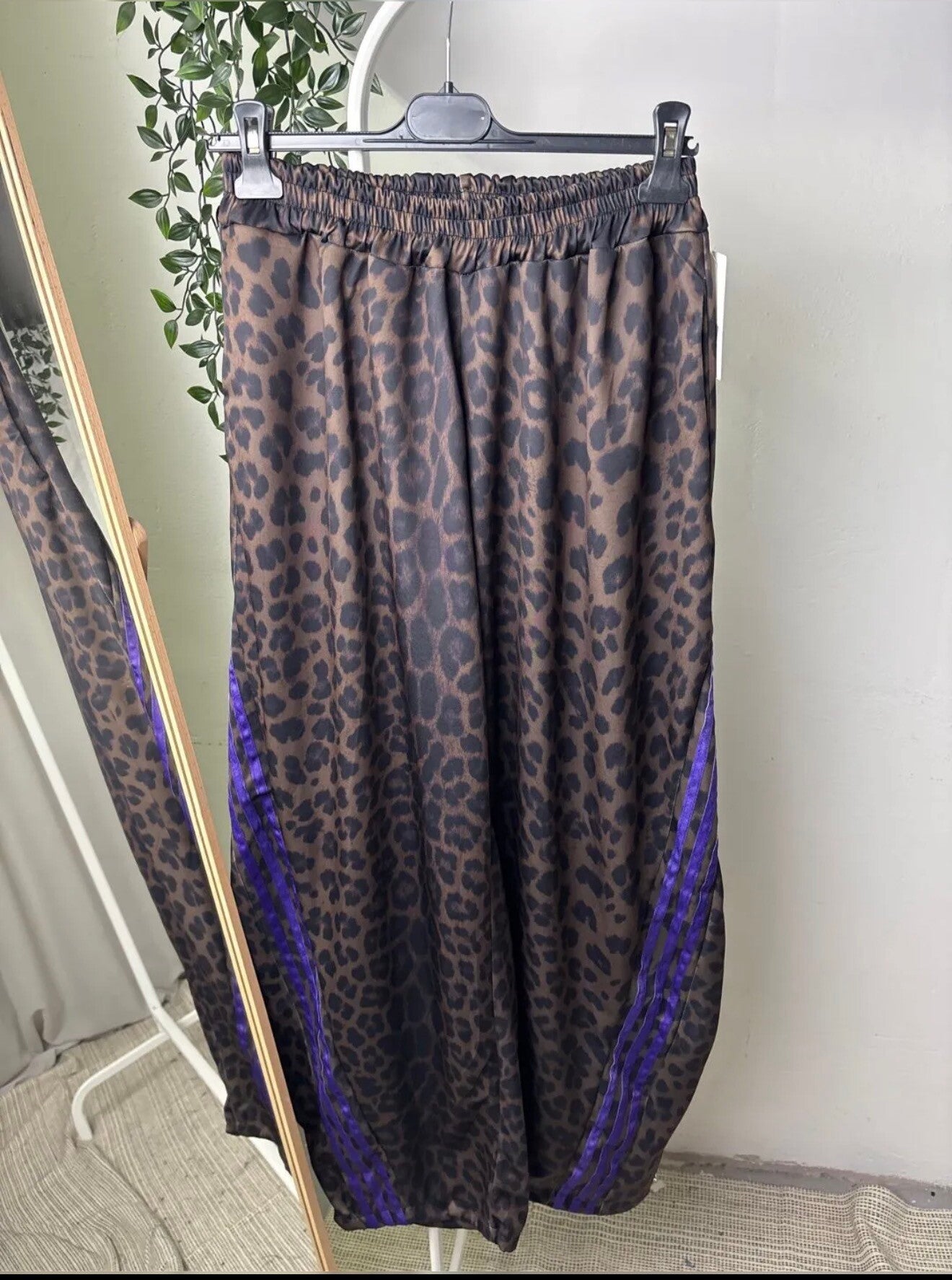 pantalone maculato sportivo