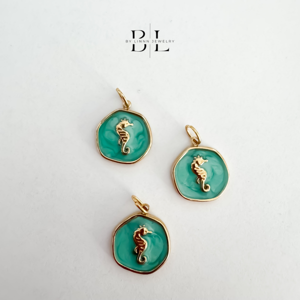 turquoise seahorse bedel