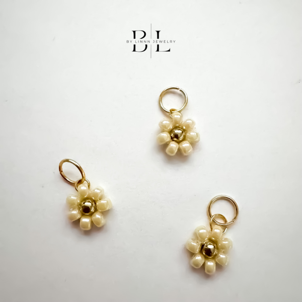 Yellow flower bedel