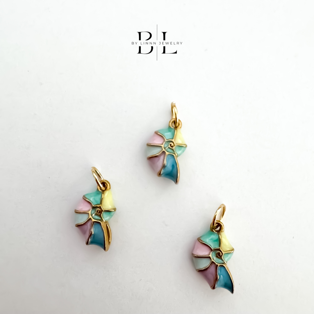 Colorful shell bedel