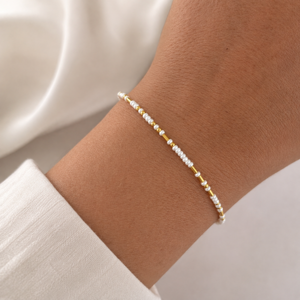 Signature Pearly White Armband