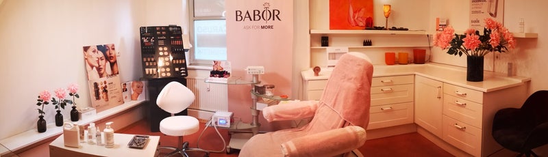 Geräumige Einzelkabine von Caruso Kosmetik