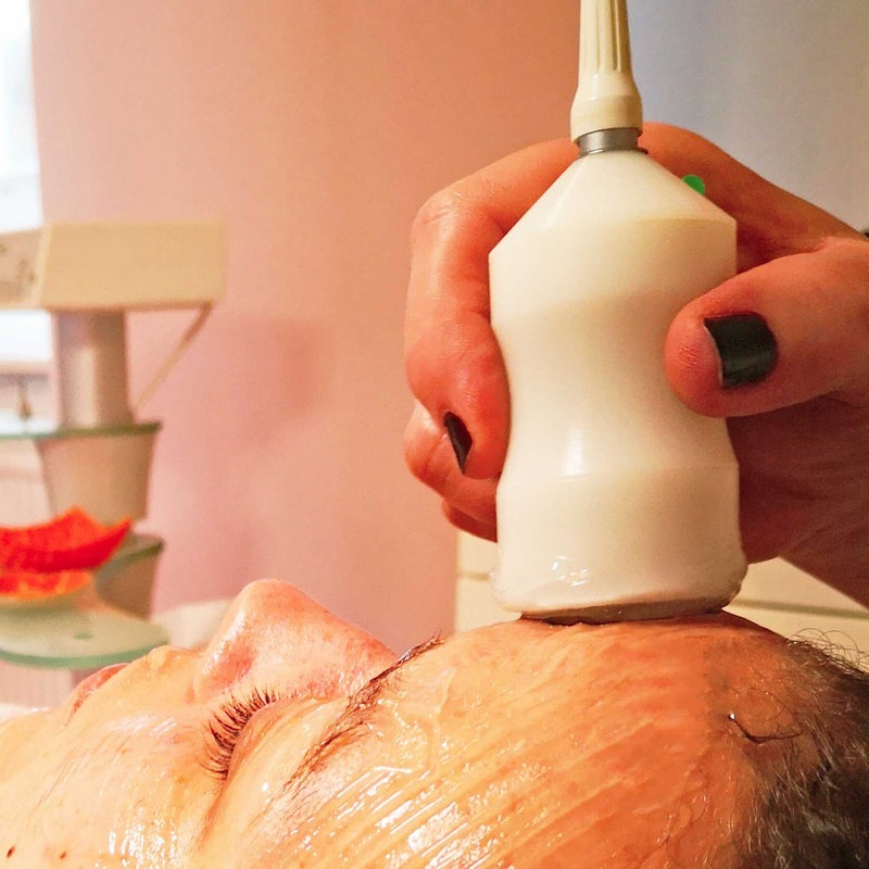 Ultraschallbehandlung Gesicht