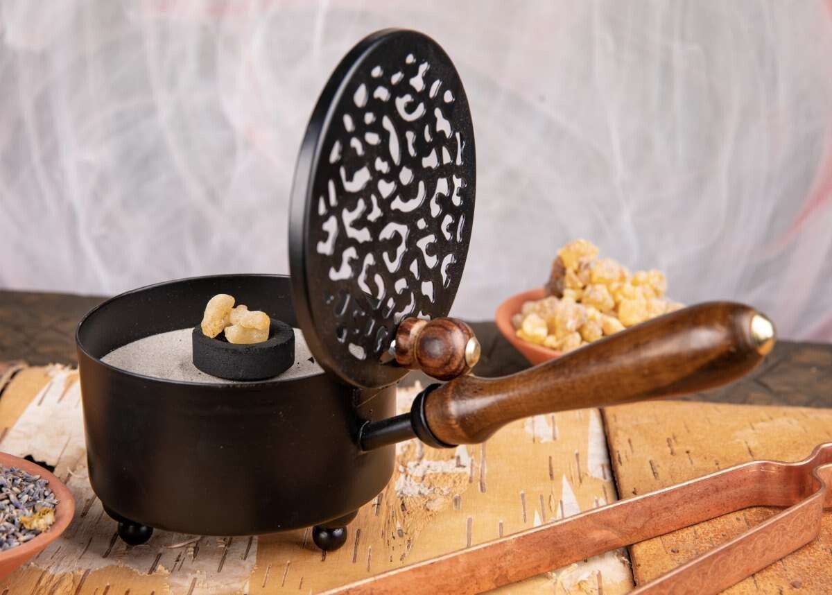 Deva - Wierookbrandermet houten handvat