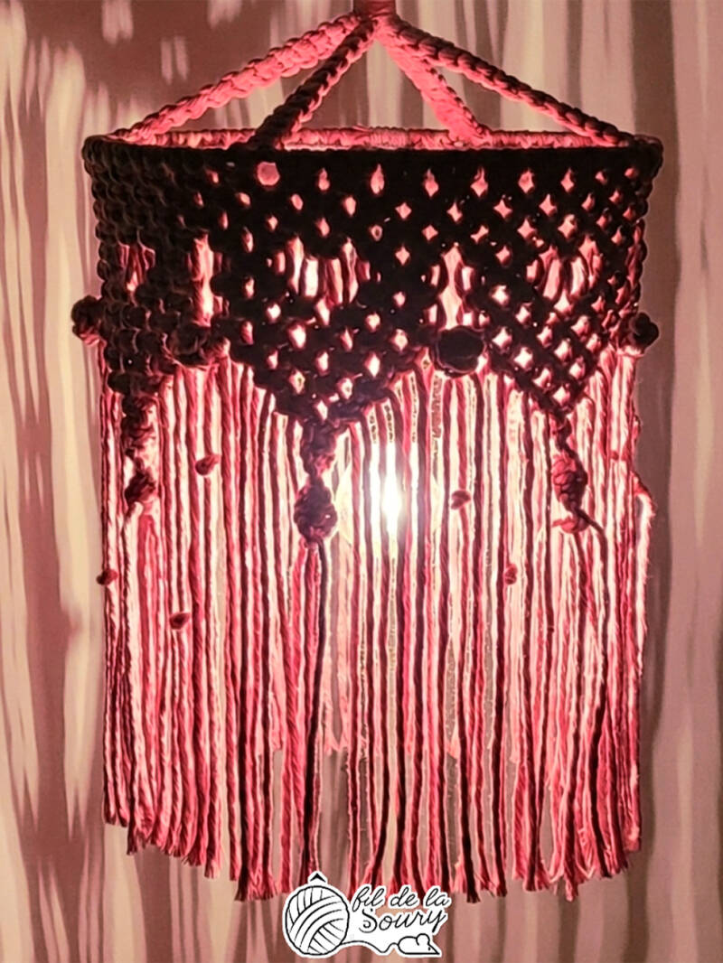 luminaire-suspendu-rose-motif-coeur-macrame-standard-w3mv7p.jpg
