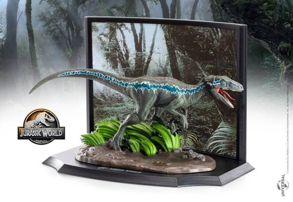 Raptor Recon featuring 'Blue' The Velociraptor Beeld - Jurassic World - Toyllectible Treasures - The Noble Collection