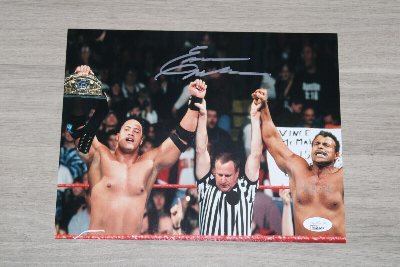 Autograph Earl Hebner - Wrestling Referee - WWE WWF - Signed Photo 8" x 10" - with COA