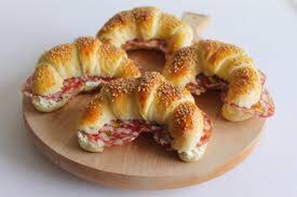 CORNETTO SALATO AL SALAME