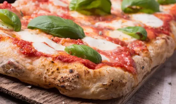 PIZZA MARGHERITA