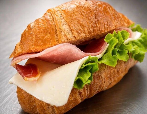 CORNETTO SALATO CON  PROSCIUTTO CRUDO