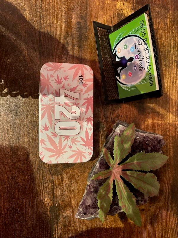 Boîte à WEED