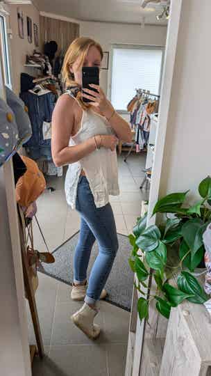 Musselintop weiß Schlitzöffnung