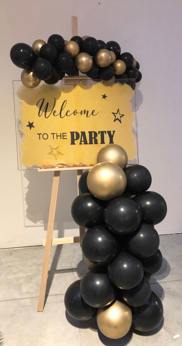 WELCOME TO THE PARTY  - GOUD -ZWARTE TEKST