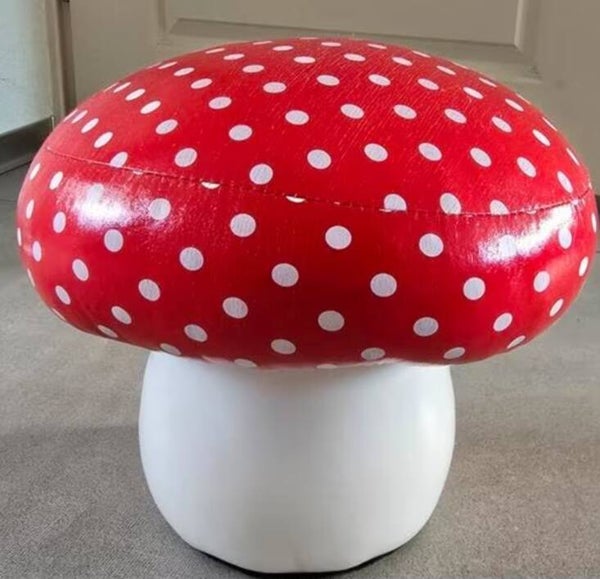 Paddestoel krukje / Poefje kabouter Spillebeen