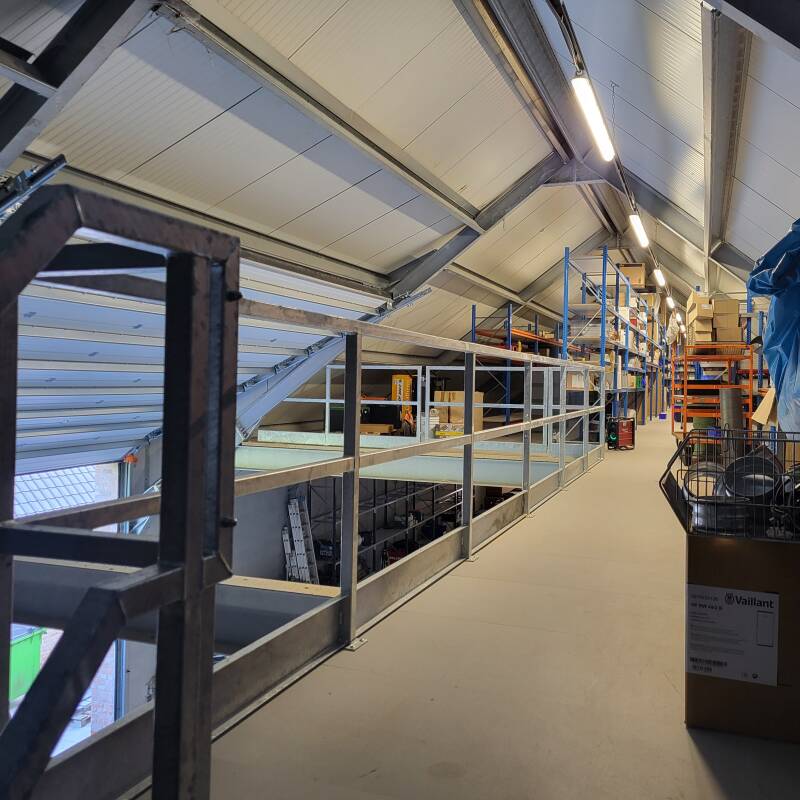 Balustrade voor entresolverdiep