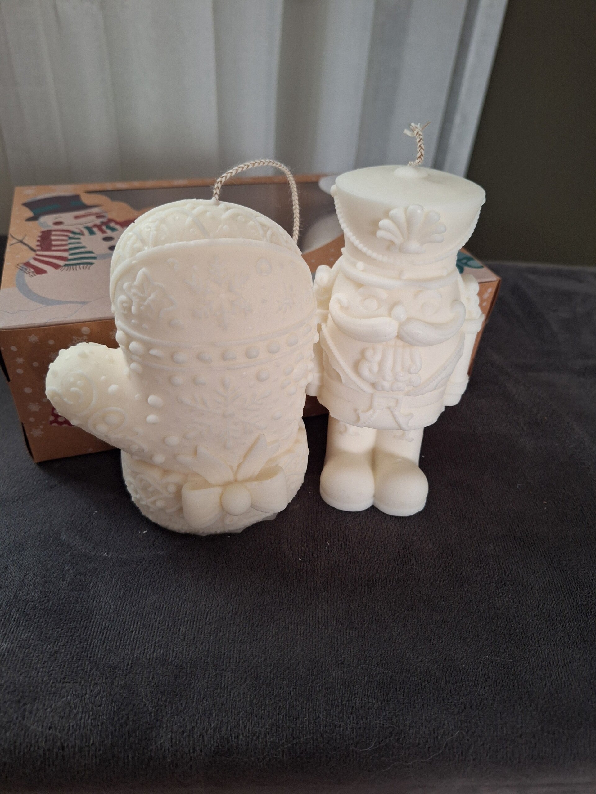 Set met notenkraker en handschoen