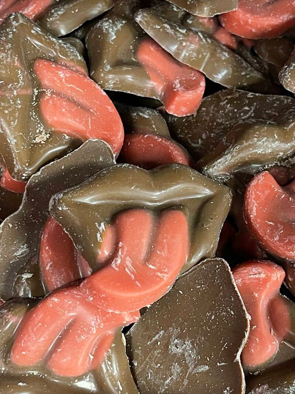 Strawberry Chocolate Lips