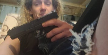 Suzannes Gun