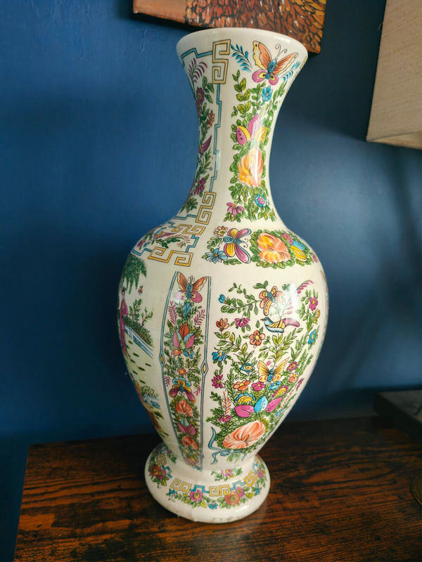 Famille Rose Vase.