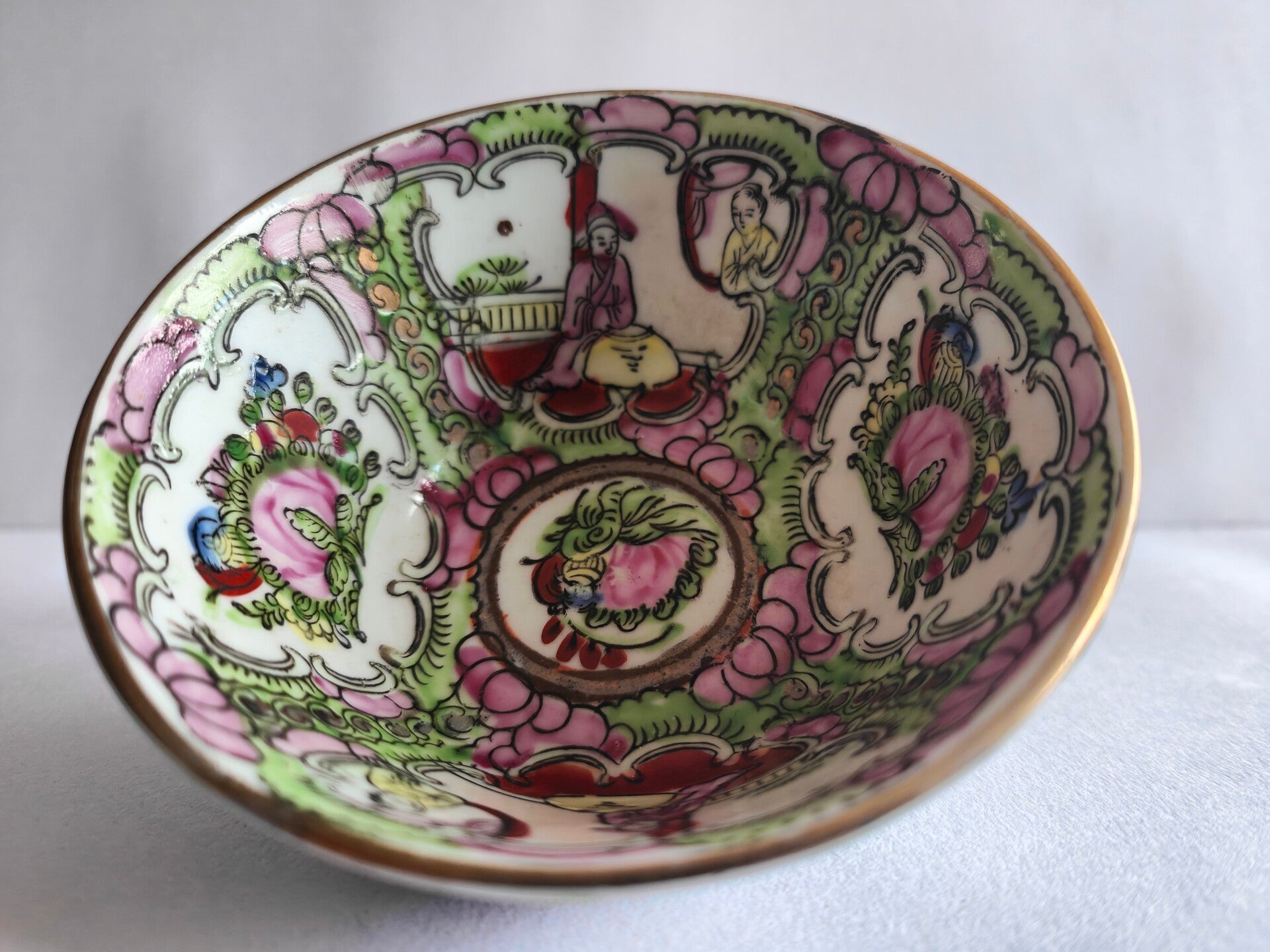 Famille Rose Medallion bowl