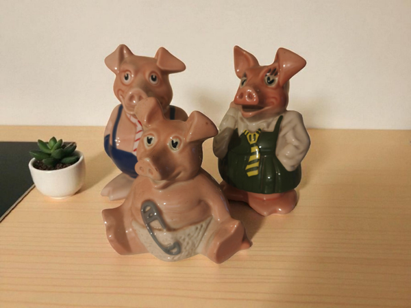 3 x Wade piggy banks