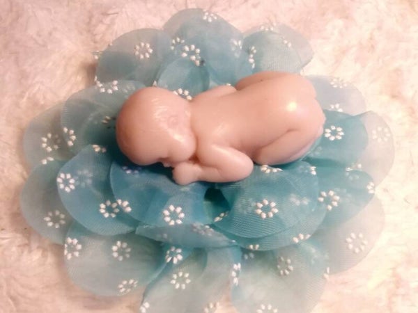 Babyzeepje in blauwe bloem 097