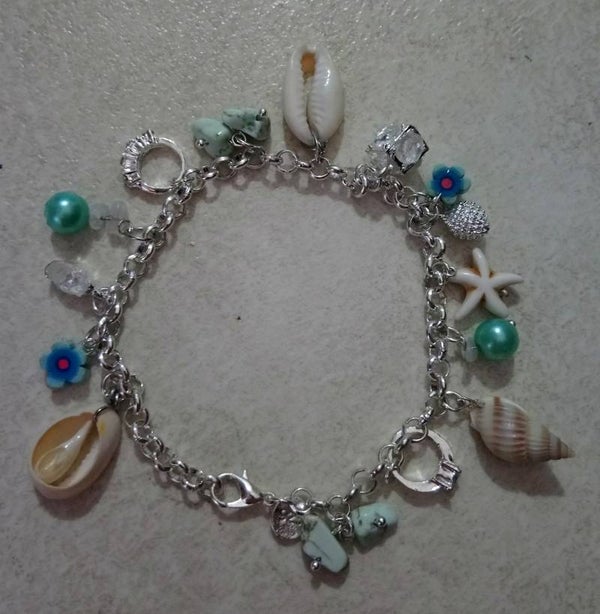 Bedeltjes armband 032