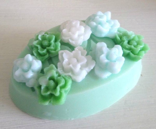 Cacoaboter zeep met bloemen 046.