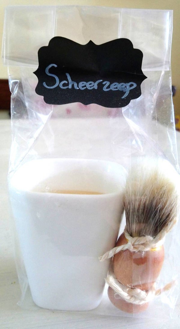 Scheerschuimzeep met kwast 050.