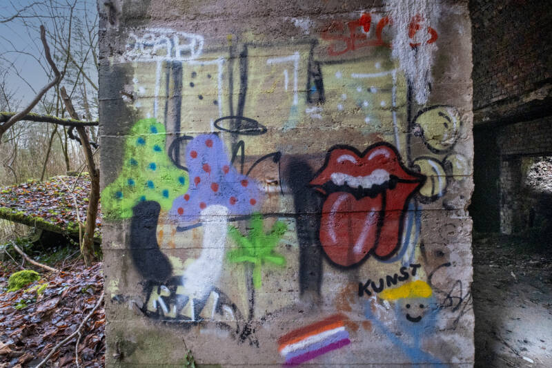 Graffiti-DSCF3056-Hergenrath(BE)-Kalkwerk-20211228