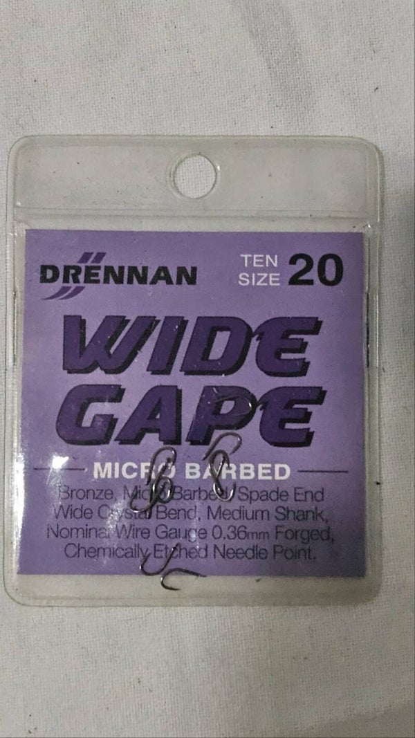 Brennan Wide Cape Hooks   Size 20