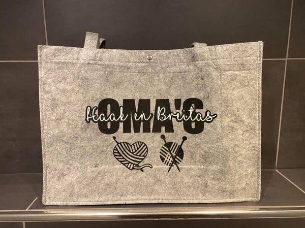 Vilten tas oma's brei en haak tas