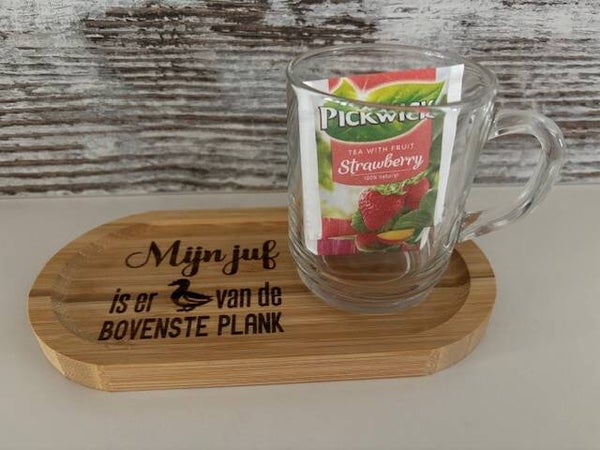 Mijn juf met theeglas