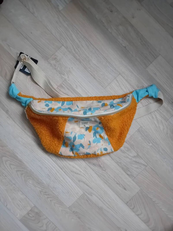 Sac banane géante en bachette et bouclette moutarde
