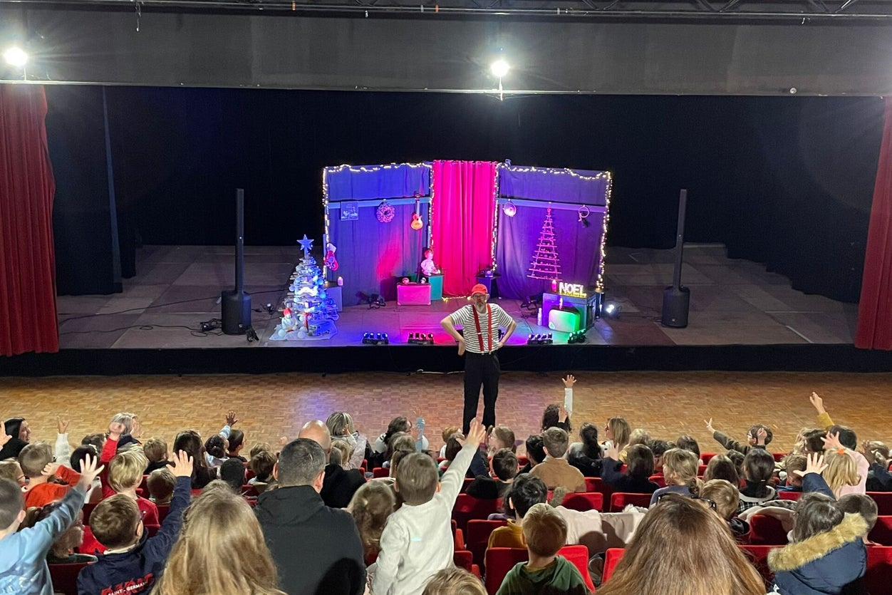 Spectacle de Noël pour enfants avec Sirouy le clown