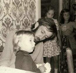 Ludovic avec son papa, à l'origine d'un souvenir d'enfance autour du Père Noël
