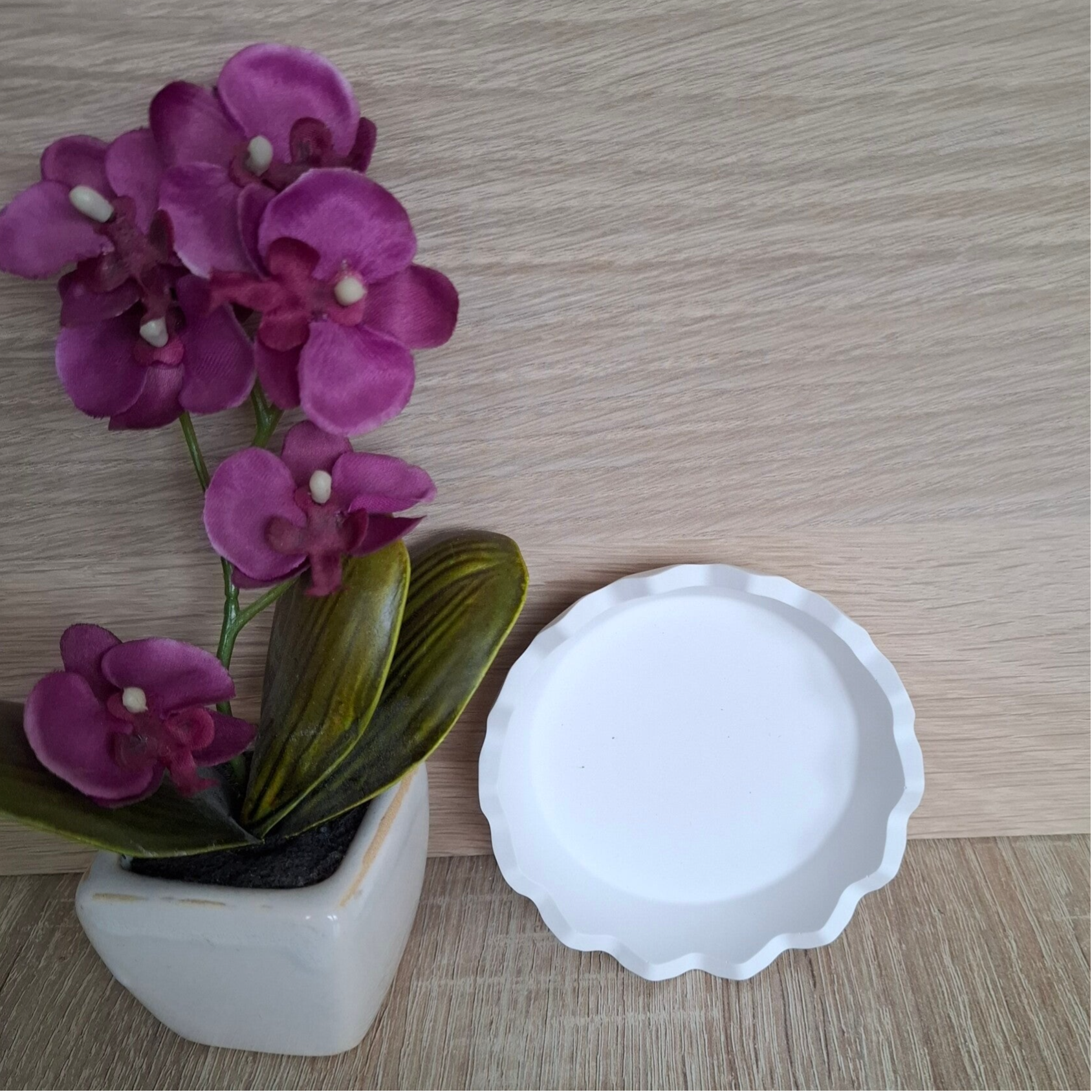 Teller mit Zackenrand klein