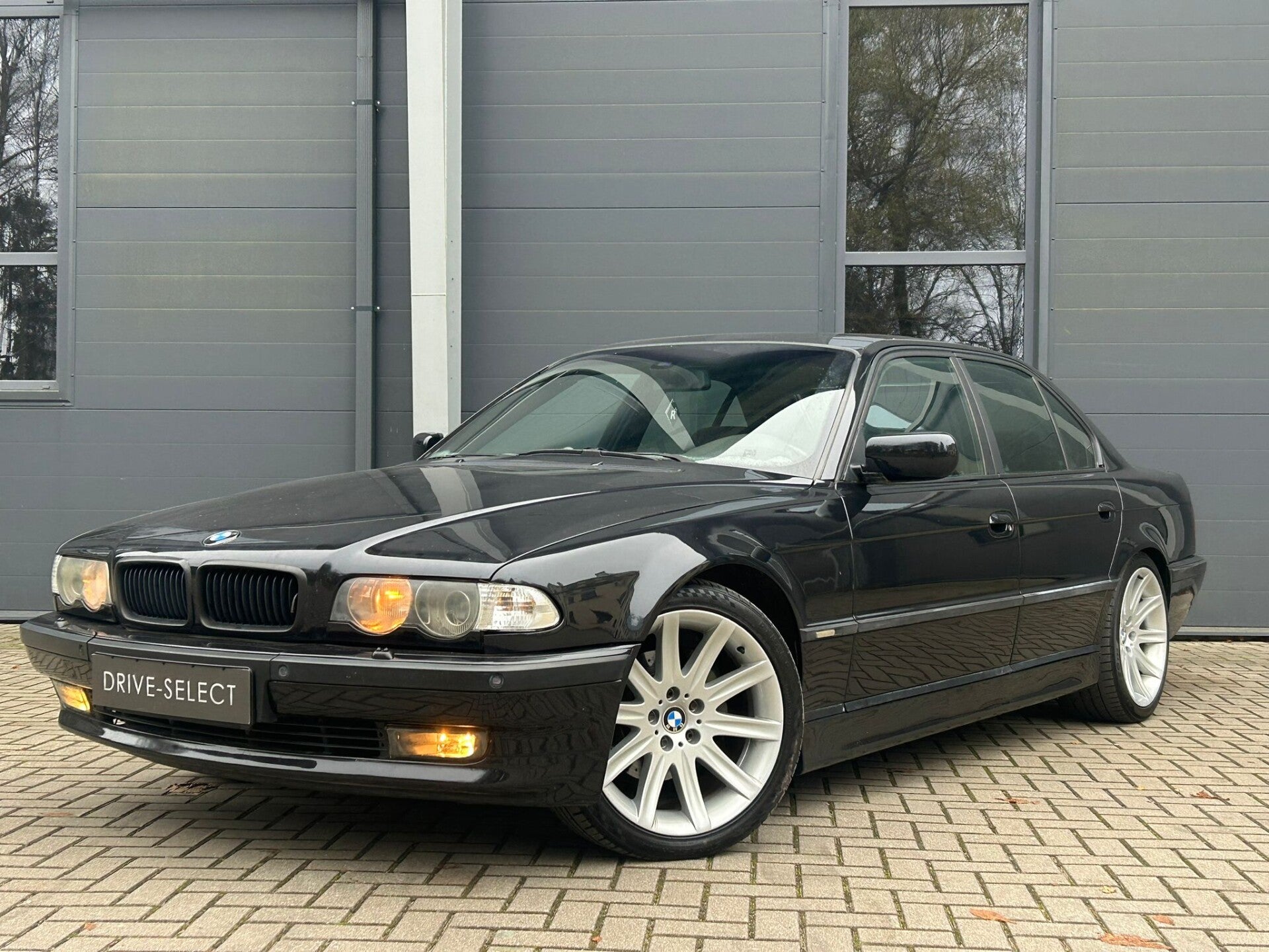 BMW E38