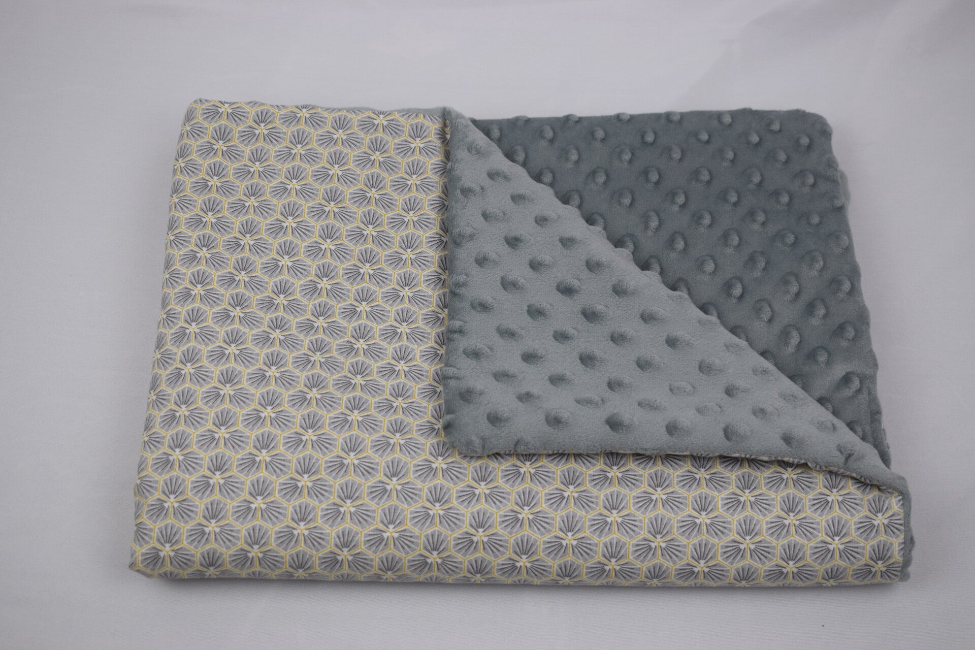 Couverture géométrie bleu gris