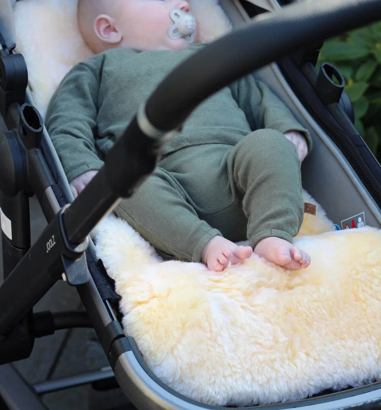 Schaapmaatje: Lamsvacht kinderwagen