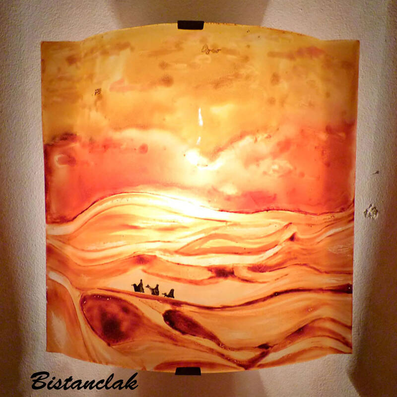applique murale décorée d&#039;un paysage dans des coloris naturels de sable et sable orangé