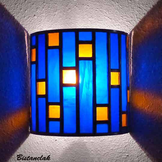 Applique vitrail demi-cylindre bleu et ambre