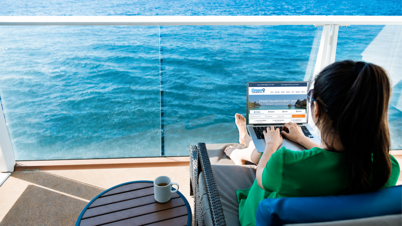 Cruise fare infographic comparing what is typically included—stateroom, dining, entertainment, pools, fitness center and activities—with common extra costs such as drinks, specialty dining, shore excursions, Wi-Fi, gratuities, spa services, photos and cas