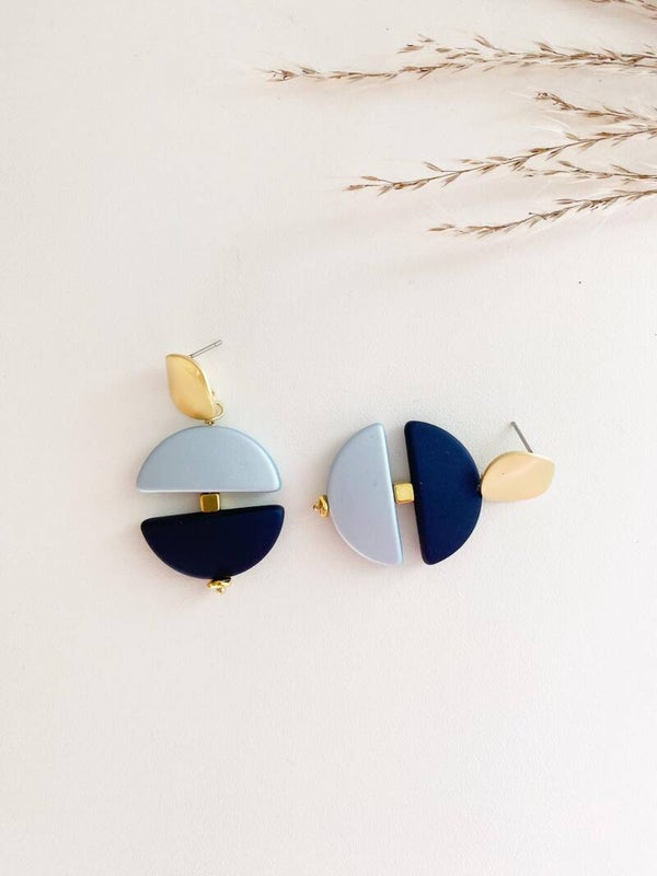 Belle halfmoon hangers